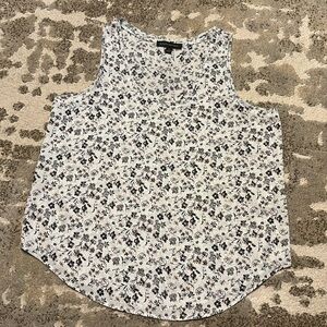 Women’s Banana Republic floral printed sleeveless blouse